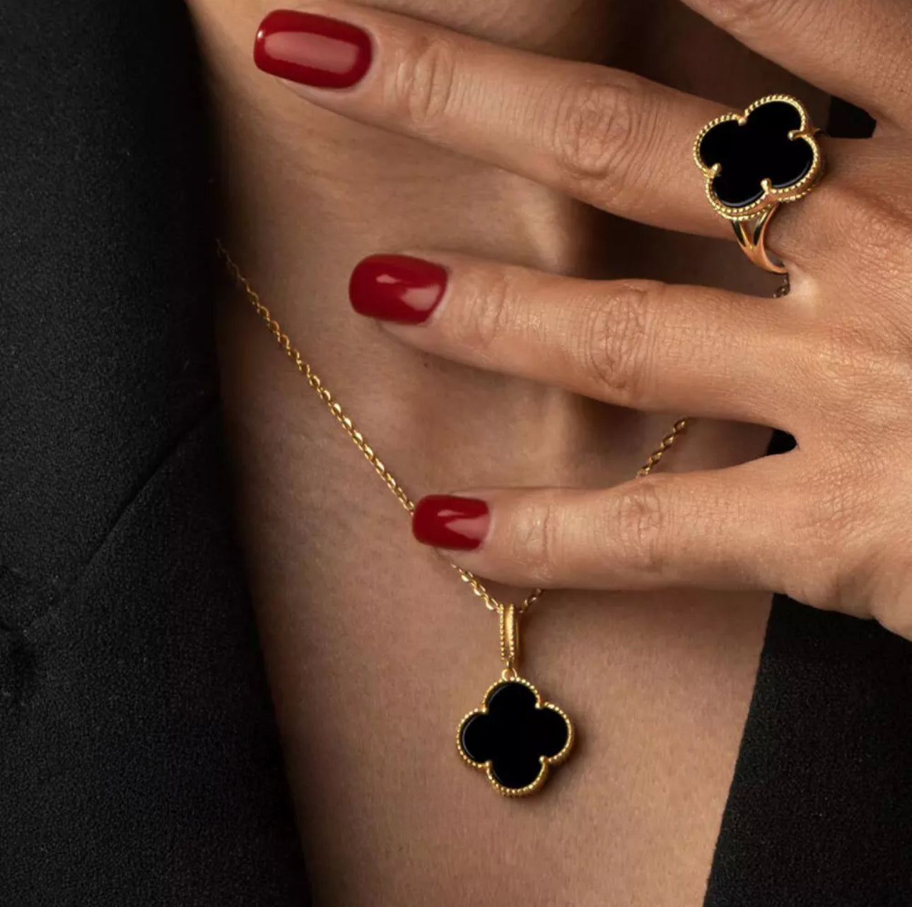 Anhänger Gelbgold 18k - Gol-e Onyx-e Siah (Schwarze Onyx-Blüte)
