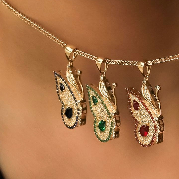Anhänger Gelbgold 18k - Parvaneh-ye Zumrudi (Smaragdfalter)